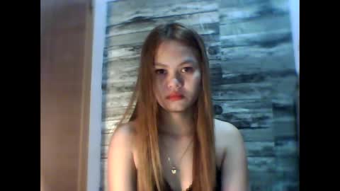 jen062292 online show from 2, 12, 2024