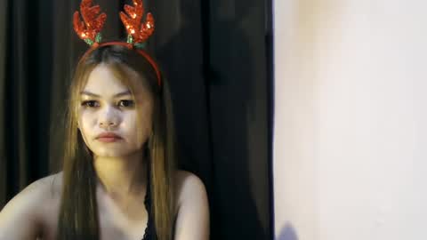 jen062292 online show from 16, 12, 2024