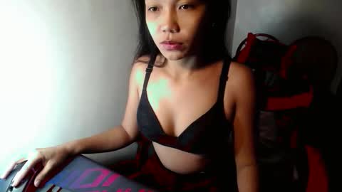 Snapshot of jeneffer_halo chatting on 25, 2, 2026 jeneffer_halo online show from 25, 2, 2026