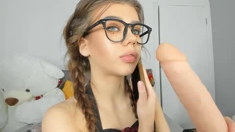 Dolly online show from 15, 12, 2024