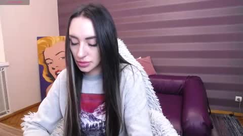 Snapshot of jeniferstone chatting on 13, 4, 2026 Kira online show from 13, 4, 2026