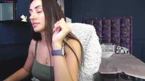 Snapshot of jeniferstone chatting on 15, 7, 2026 Kira online show from 15, 7, 2026