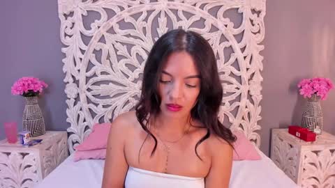 Snapshot of jenifferlopez_ chatting on 7, 10, 2025 Samanta online show from 7, 10, 2025