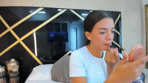 Snapshot of jenifferlopez_ chatting on 24, 10, 2025 Samanta online show from 24, 10, 2025