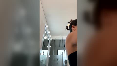 Samanta online show from 22, 12, 2025