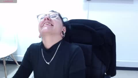 jenn online show from 30, 10, 2025