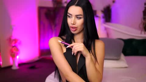 Snapshot of jenna_day chatting on 1, 3, 2025 jenna_day online show from 1, 3, 2025