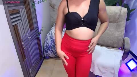 Snapshot of jenna_milf_ chatting on 22, 9, 2025 Valentina online show from 22, 9, 2025