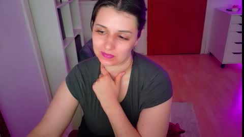 Snapshot of jenna_sxy19 chatting on 7, 10, 2025 jennasxy19 online show from 7, 10, 2025
