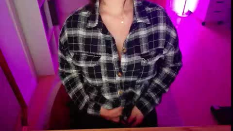 Snapshot of jenna_sxy19 chatting on 1, 11, 2025 jennasxy19 online show from 1, 11, 2025