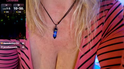 Snapshot of jennadeluxe chatting on 8, 1, 2026 Jenna online show from 8, 1, 2026