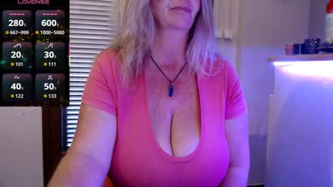 Snapshot of jennadeluxe chatting on 15, 1, 2026 Jenna online show from 15, 1, 2026