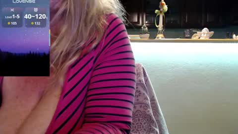 Snapshot of jennadeluxe chatting on 11, 2, 2026 Jenna online show from 11, 2, 2026