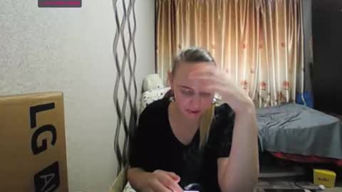 Snapshot of jennideep chatting on 1, 12, 2025 JenniDeep online show from 1, 12, 2025