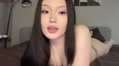 jennie_yung online show from 17, 7, 2026