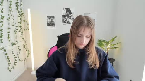 Snapshot of jenniestar chatting on 21, 4, 2026 Karla online show from 21, 4, 2026
