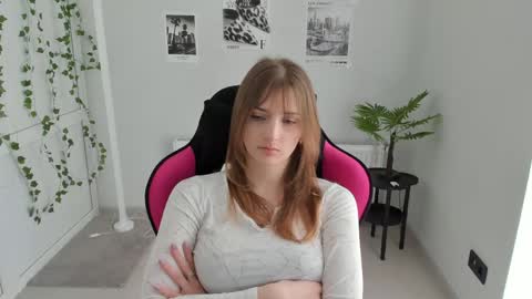 Snapshot of jenniestar chatting on 22, 4, 2026 Karla online show from 22, 4, 2026