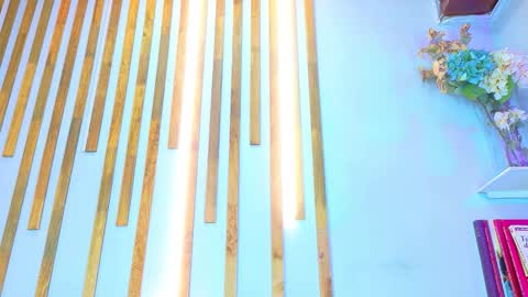 Jennifer vega  online show from 5, 10, 2025