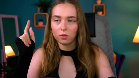 Jennifer online show from 19, 9, 2025