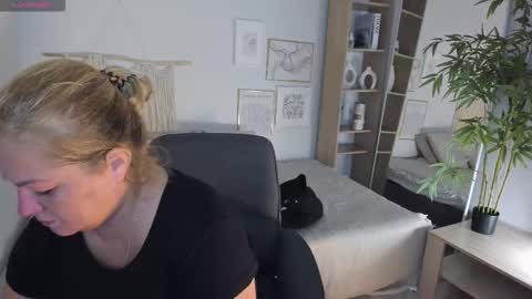 Jennifer online show from 22, 9, 2025