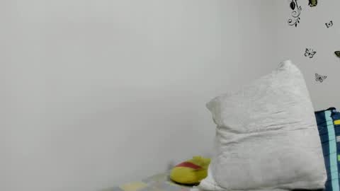 Snapshot of jenniferloveyou chatting on 2, 4, 2026 jenniferloveyou online show from 2, 4, 2026