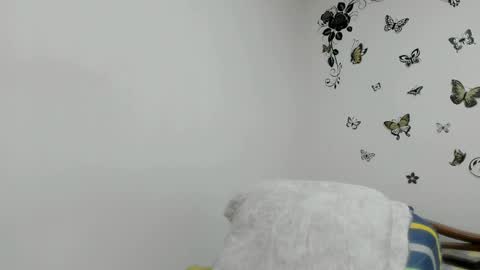 Snapshot of jenniferloveyou chatting on 3, 4, 2026 jenniferloveyou online show from 3, 4, 2026