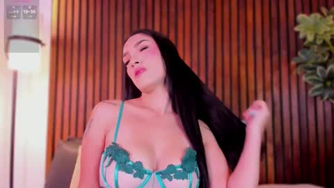 Snapshot of jennmiller_ chatting on 10, 1, 2026 online show from 10, 1, 2026