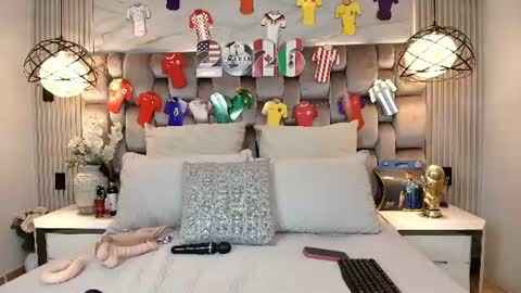 Snapshot of jennsexy_ chatting on 18, 7, 2026 Jennsexy online show from 18, 7, 2026
