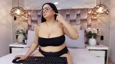 Snapshot of jennsexy_ chatting on 2, 8, 2026 Jennsexy online show from 2, 8, 2026