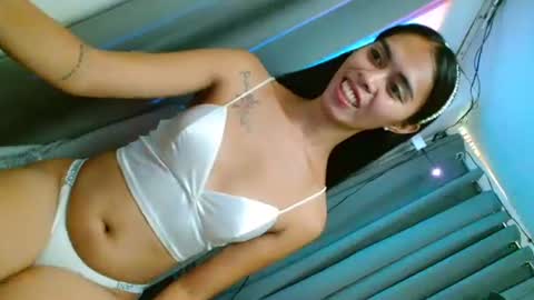 PRETTY JENNY online show from 10, 12, 2024