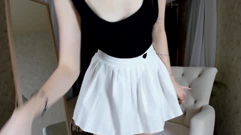 jenny_bunny_ online show from 2, 12, 2024