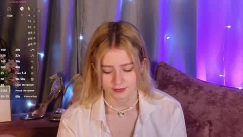 jenny_bunny_ online show from 8, 2, 2025