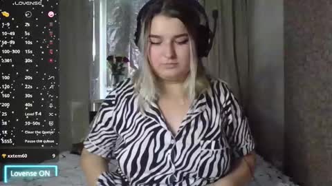 jenny_smitx online show from 20, 10, 2025