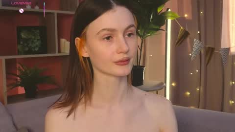 jennyfer_me online show from 11, 5, 2026