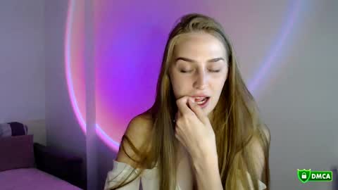The Flower Power Models online show from 9, 10, 2025