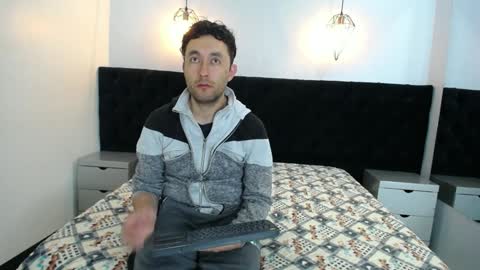 Jeremmyandstacy online show from 23, 1, 2025