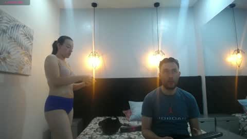 Jeremmyandstacy online show from 28, 1, 2025