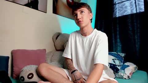 jero independent model online show from 23, 12, 2024