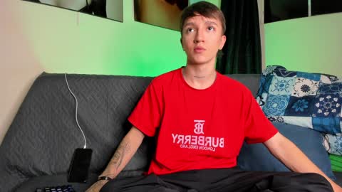 jero independent model online show from 22, 1, 2025