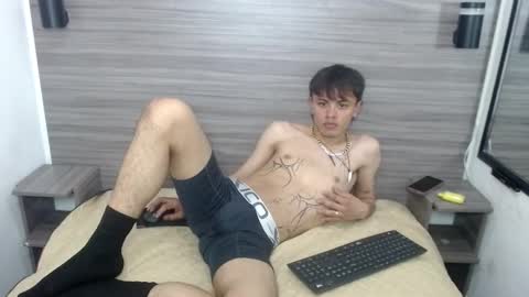 Snapshot of jerom_xx chatting on 8, 10, 2025 Jerom xx online show from 8, 10, 2025