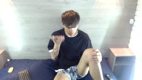 Snapshot of jerom_xx chatting on 15, 10, 2025 Jerom xx online show from 15, 10, 2025