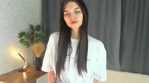 Snapshot of jerricaezelle chatting on 6, 10, 2025 Keira online show from 6, 10, 2025