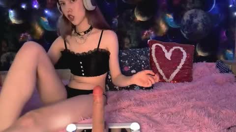 Snapshot of jerrienyhan chatting on 8, 11, 2025 jerrienyhan online show from 8, 11, 2025