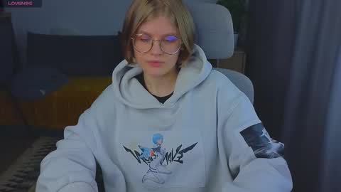 Snapshot of jess0e9 chatting on 4, 10, 2025  JessieVibes online show from 4, 10, 2025