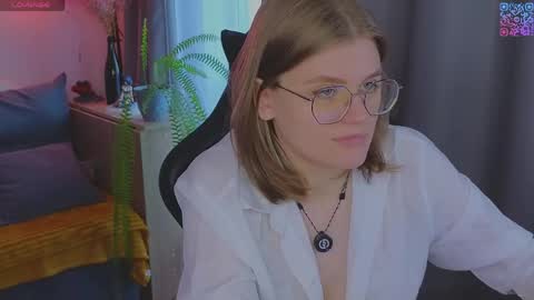 Snapshot of jess0e9 chatting on 17, 5, 2026 JessieVibes online show from 17, 5, 2026