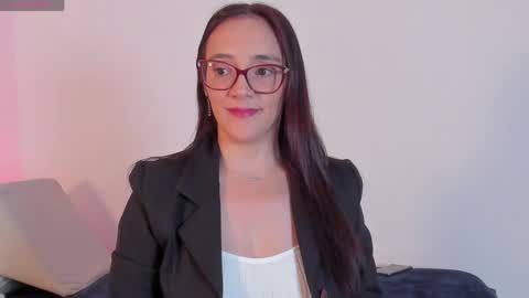 jessica herreraToday I will be your devil and you my victim online show from 8, 5, 2026