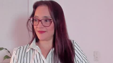 jessica herreraToday I will be your devil and you my victim online show from 27, 5, 2026
