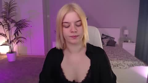 Snapshot of jess_marais chatting on 12, 9, 2025 Jess online show from 12, 9, 2025