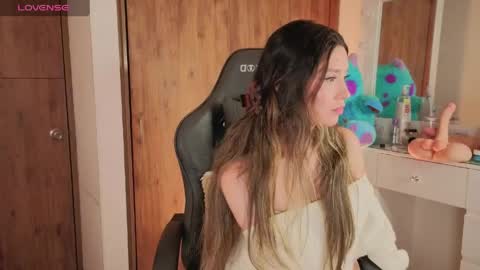 Snapshot of jessica__04 chatting on 8, 5, 2026 jessica__04 online show from 8, 5, 2026