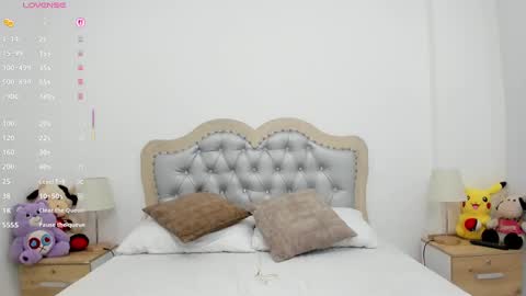 Snapshot of jessica_cortes chatting on 13, 10, 2025 jessica  cortes online show from 13, 10, 2025